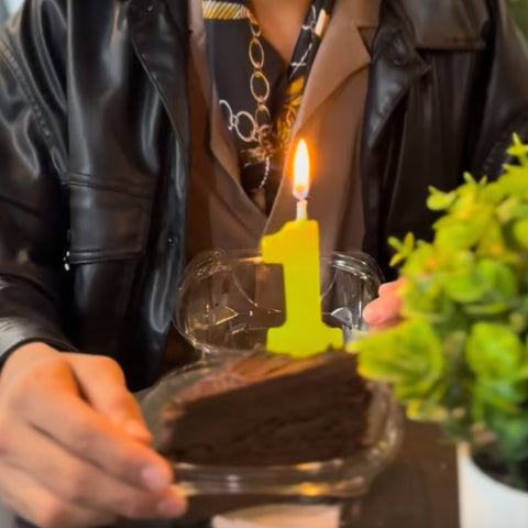 Vela de número para pastel solido color amarillo